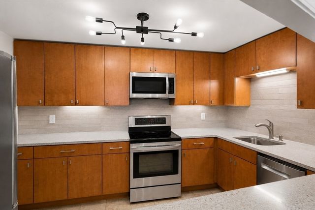 121 Tremont St 316, Boston, MA 02135