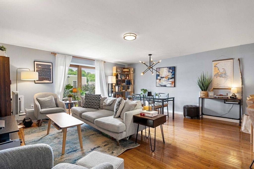 121 Tremont St 316, Boston, MA 02135