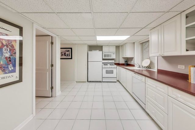 20812 N Swansway, Deer Park, IL 60010