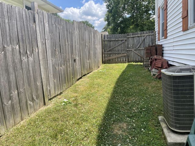 1212 Berry St, Old Hickory, TN 37138