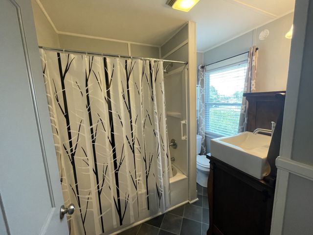 1212 Berry St, Old Hickory, TN 37138