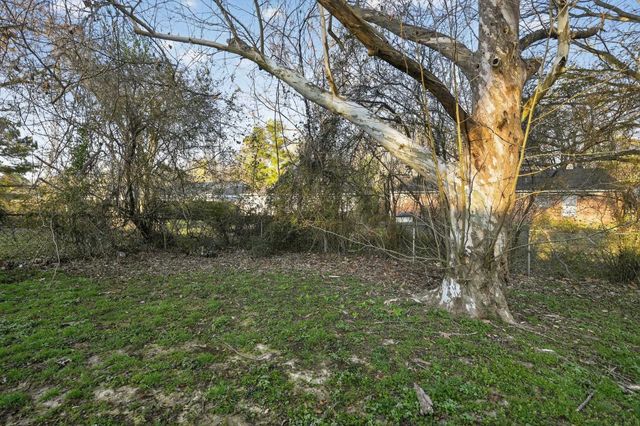 5267 BROKEN OAK DR, Memphis, TN 38127