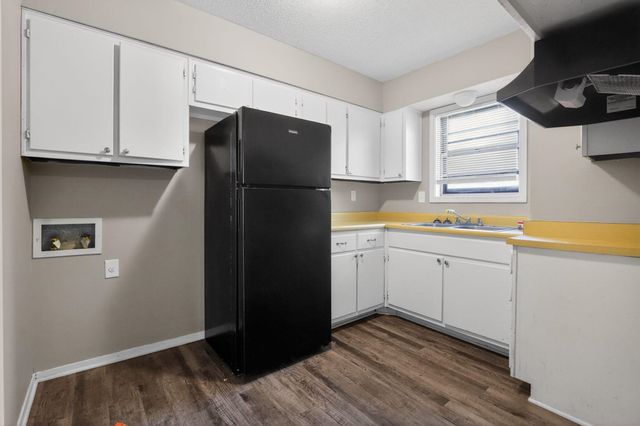 5267 BROKEN OAK DR, Memphis, TN 38127