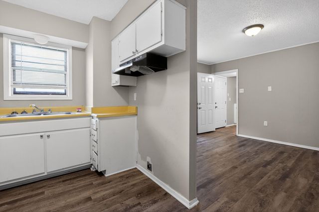 5267 BROKEN OAK DR, Memphis, TN 38127