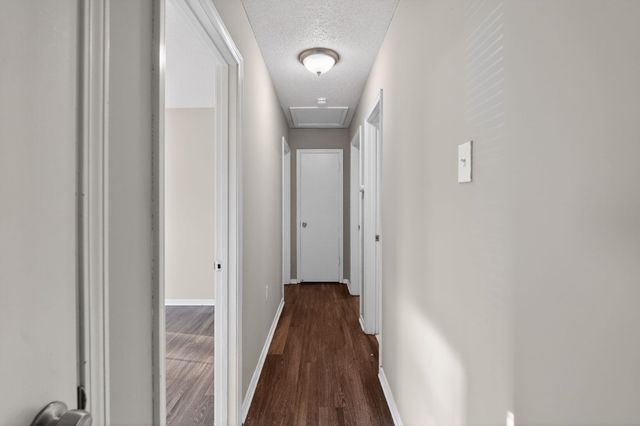 5267 BROKEN OAK DR, Memphis, TN 38127