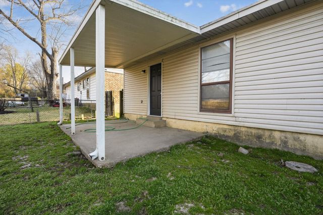 5267 BROKEN OAK DR, Memphis, TN 38127