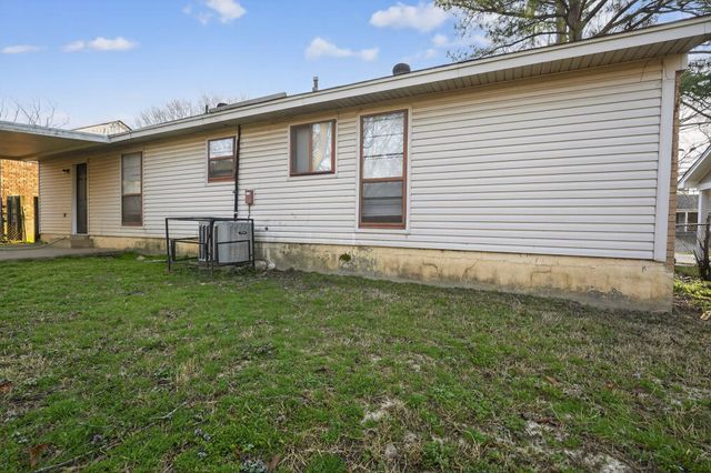 5267 BROKEN OAK DR, Memphis, TN 38127