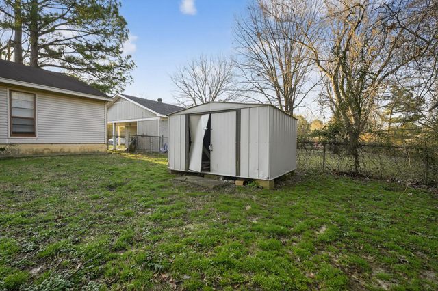 5267 BROKEN OAK DR, Memphis, TN 38127