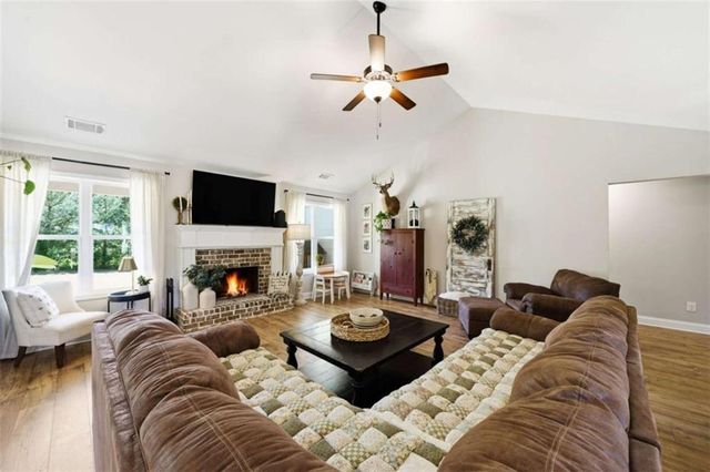 189 Marie Court, Bethlehem, GA 30620