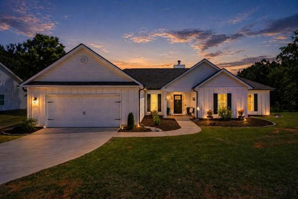 189 Marie Court, Bethlehem, GA 30620