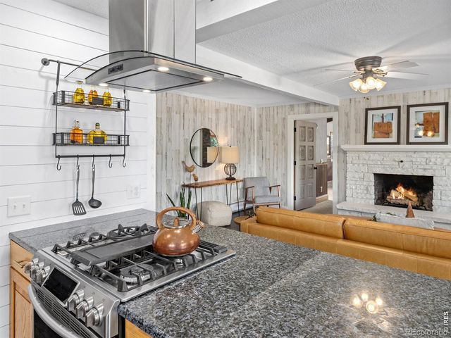 1352 Alpenglow Lane, Estes Park, CO 80517