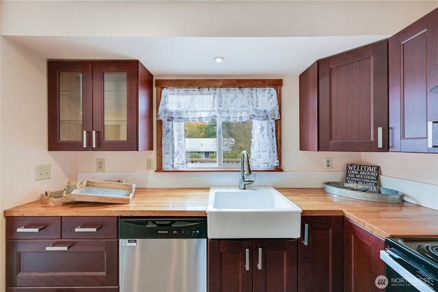 20125 NE Second Avenue, Poulsbo, WA 98370