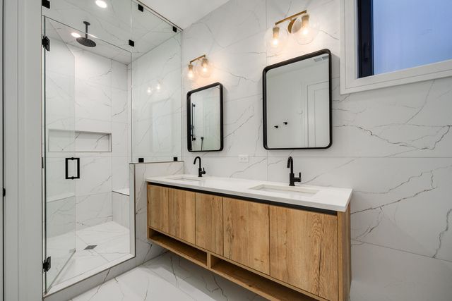 1528 N Elk Grove Avenue 1, Chicago, IL 60622