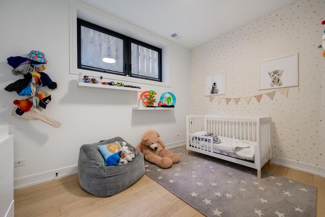 1528 N Elk Grove Avenue 1, Chicago, IL 60622