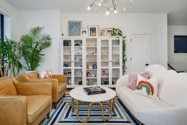 1528 N Elk Grove Avenue 1, Chicago, IL 60622