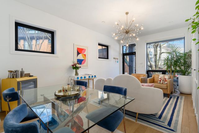 1528 N Elk Grove Avenue 1, Chicago, IL 60622