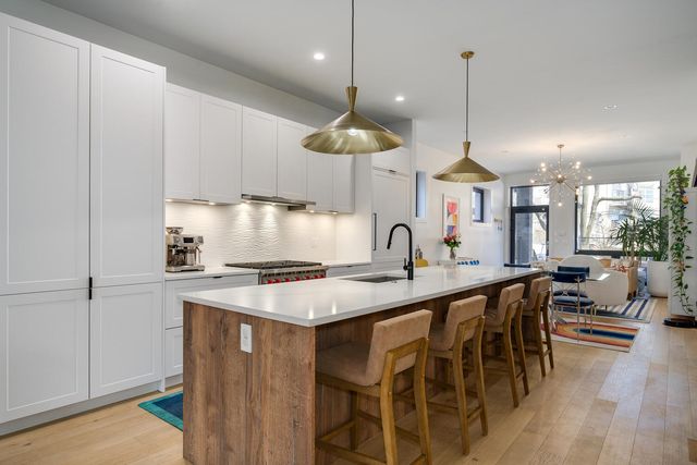 1528 N Elk Grove Avenue 1, Chicago, IL 60622