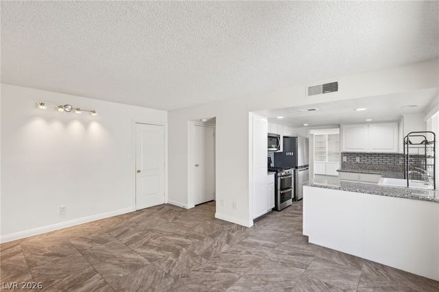 5374 Latigo Street, Las Vegas, NV 89119