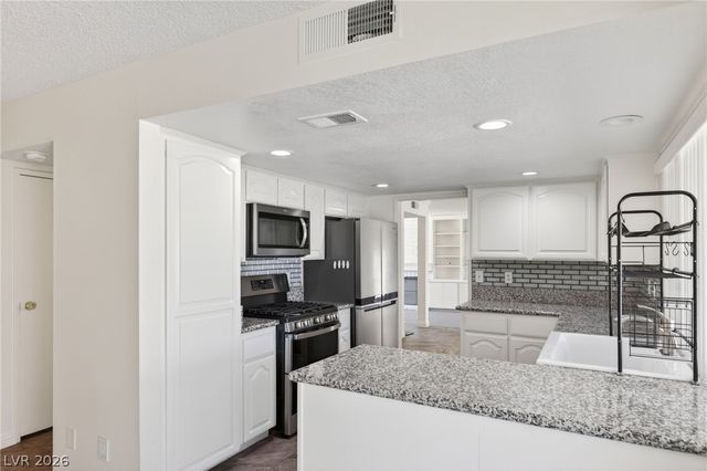 5374 Latigo Street, Las Vegas, NV 89119