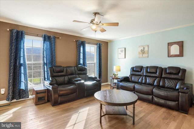 275 GAP RD, Front Royal, VA 22630