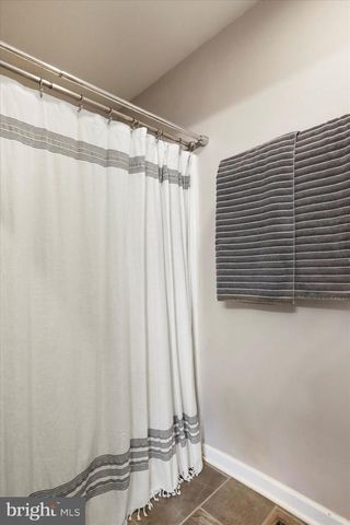 275 GAP RD, Front Royal, VA 22630