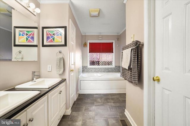 275 GAP RD, Front Royal, VA 22630