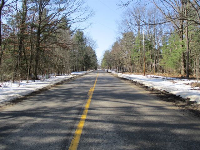 105th Avenue, Pullman, MI 49450