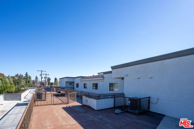 7203 Rubio Avenue, Van Nuys (los Angeles), CA 91406