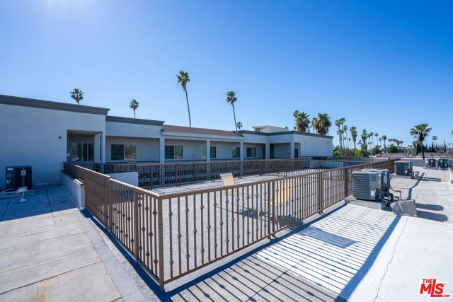 7203 Rubio Avenue, Van Nuys (los Angeles), CA 91406