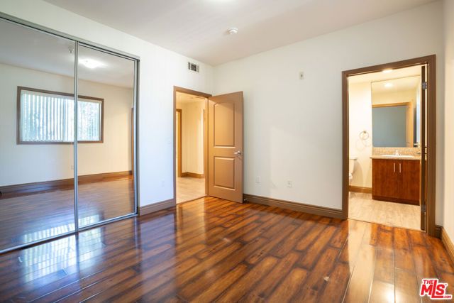 7203 Rubio Avenue, Van Nuys (los Angeles), CA 91406