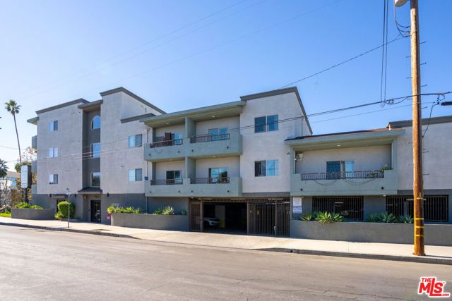 7203 Rubio Avenue, Van Nuys (los Angeles), CA 91406