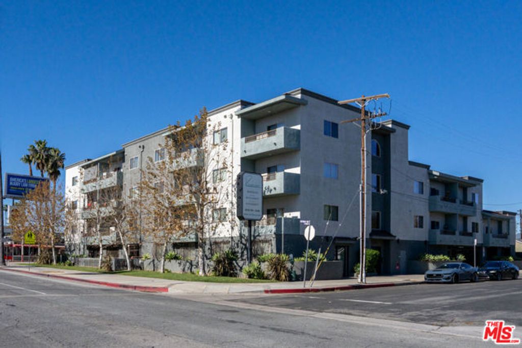 7203 Rubio Avenue, Van Nuys (los Angeles), CA 91406