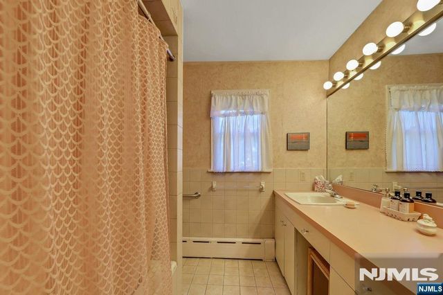 62 James Street, Westwood, NJ 07675