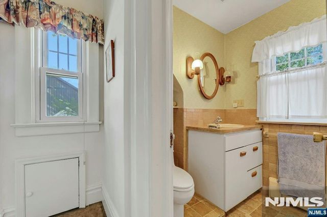 62 James Street, Westwood, NJ 07675