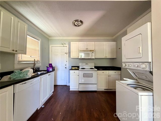 2825 Parkway Avenue, Charlotte, NC 28208