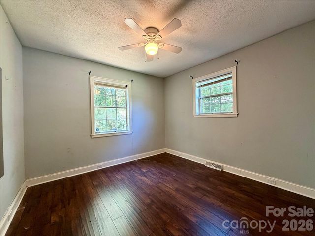 2825 Parkway Avenue, Charlotte, NC 28208