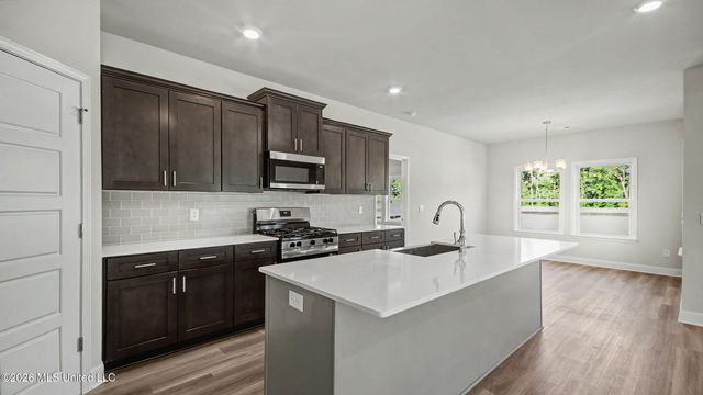 550 Edenberg Bend, Pearl, MS 39208