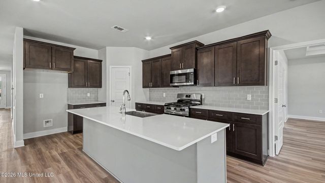 550 Edenberg Bend, Pearl, MS 39208