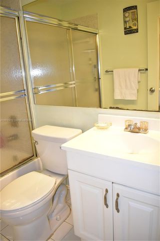 8851 Sunrise Lakes Blvd 207, Sunrise, FL 33322