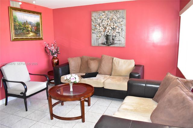 8851 Sunrise Lakes Blvd 207, Sunrise, FL 33322