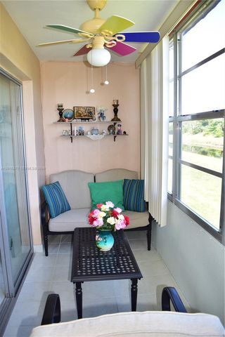 8851 Sunrise Lakes Blvd 207, Sunrise, FL 33322
