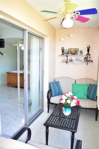 8851 Sunrise Lakes Blvd 207, Sunrise, FL 33322