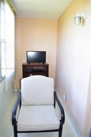 8851 Sunrise Lakes Blvd 207, Sunrise, FL 33322