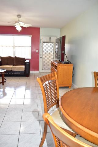 8851 Sunrise Lakes Blvd 207, Sunrise, FL 33322
