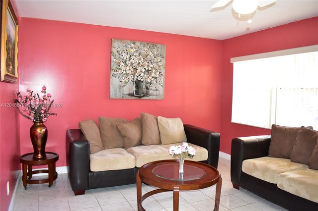 8851 Sunrise Lakes Blvd 207, Sunrise, FL 33322