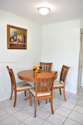 8851 Sunrise Lakes Blvd 207, Sunrise, FL 33322