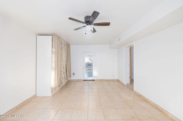 8201 E Lynch Place, Tucson, AZ 85710