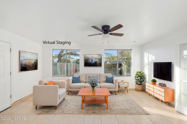 8201 E Lynch Place, Tucson, AZ 85710