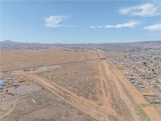 3249 E Northern Avenue, Kingman, AZ 86409