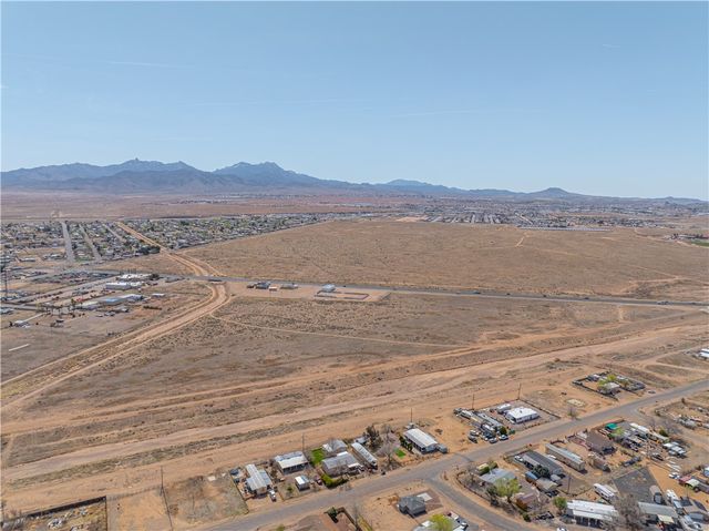 3249 E Northern Avenue, Kingman, AZ 86409